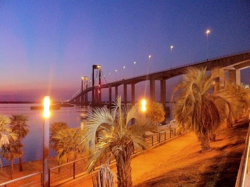 Alojamiento En Pleno Centro De Corrientes Hotel Exterior photo